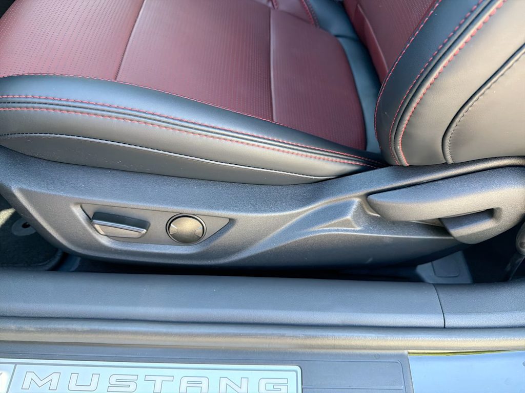 Thumbnail: 2025 Ford Mustang - 26