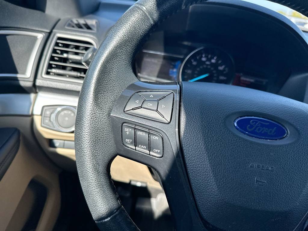 Thumbnail: 2017 Ford Explorer - 34