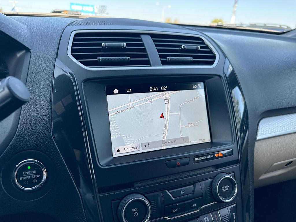 Thumbnail: 2017 Ford Explorer - 13