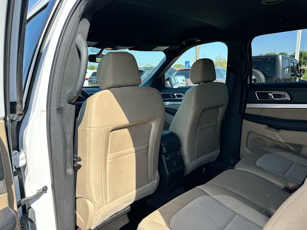 Thumbnail: 2017 Ford Explorer - 12