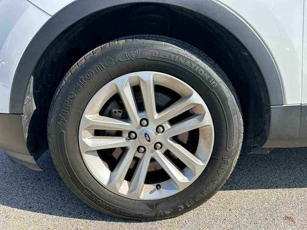 Thumbnail: 2017 Ford Explorer - 8