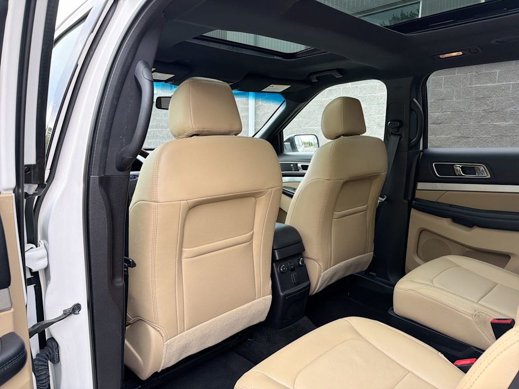 Thumbnail: 2017 Ford Explorer - 12