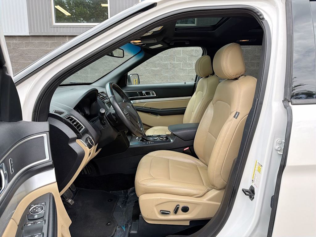 Thumbnail: 2017 Ford Explorer - 10