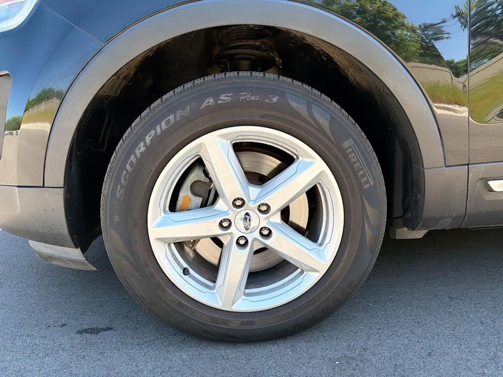 Thumbnail: 2016 Ford Explorer - 8