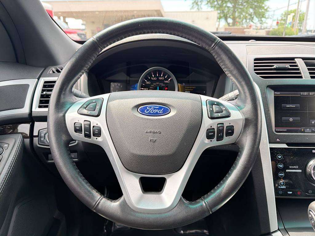Thumbnail: 2015 Ford Explorer - 8