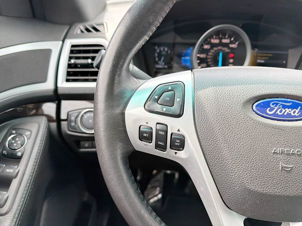 Thumbnail: 2015 Ford Explorer - 34