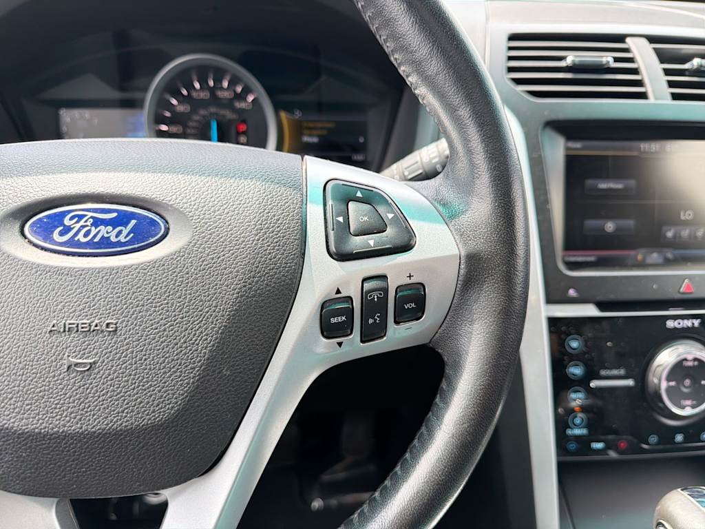 Thumbnail: 2015 Ford Explorer - 35