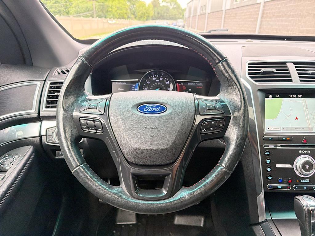 Thumbnail: 2017 Ford Explorer - 9