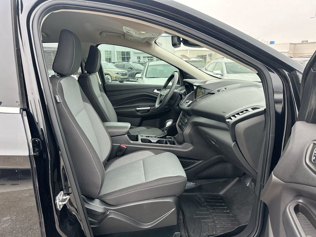 2019 Ford Escape SE 11