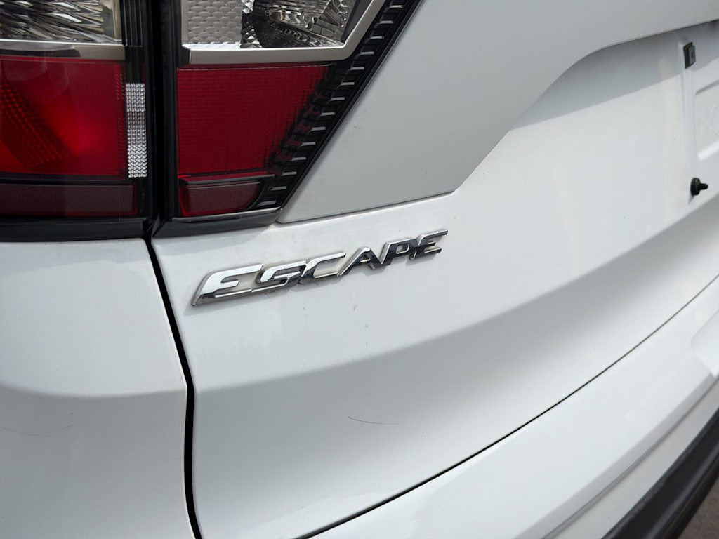 Thumbnail: 2017 Ford Escape - 7