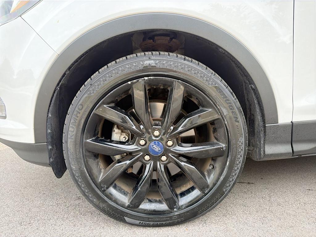 Thumbnail: 2017 Ford Escape - 8