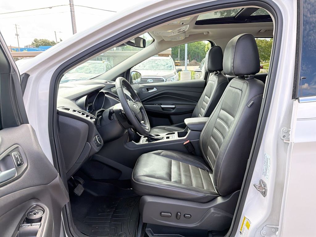 Thumbnail: 2017 Ford Escape - 10