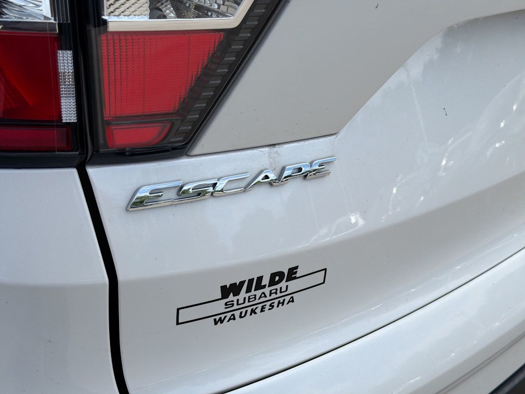 Thumbnail: 2017 Ford Escape - 7