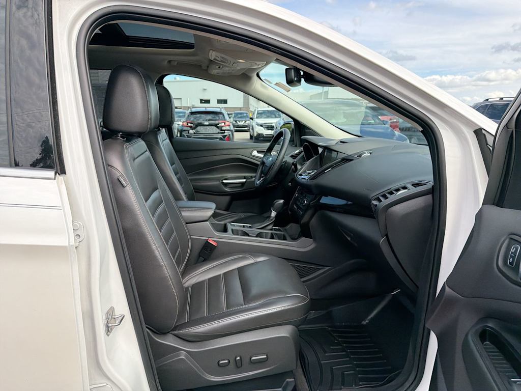 Thumbnail: 2017 Ford Escape - 11
