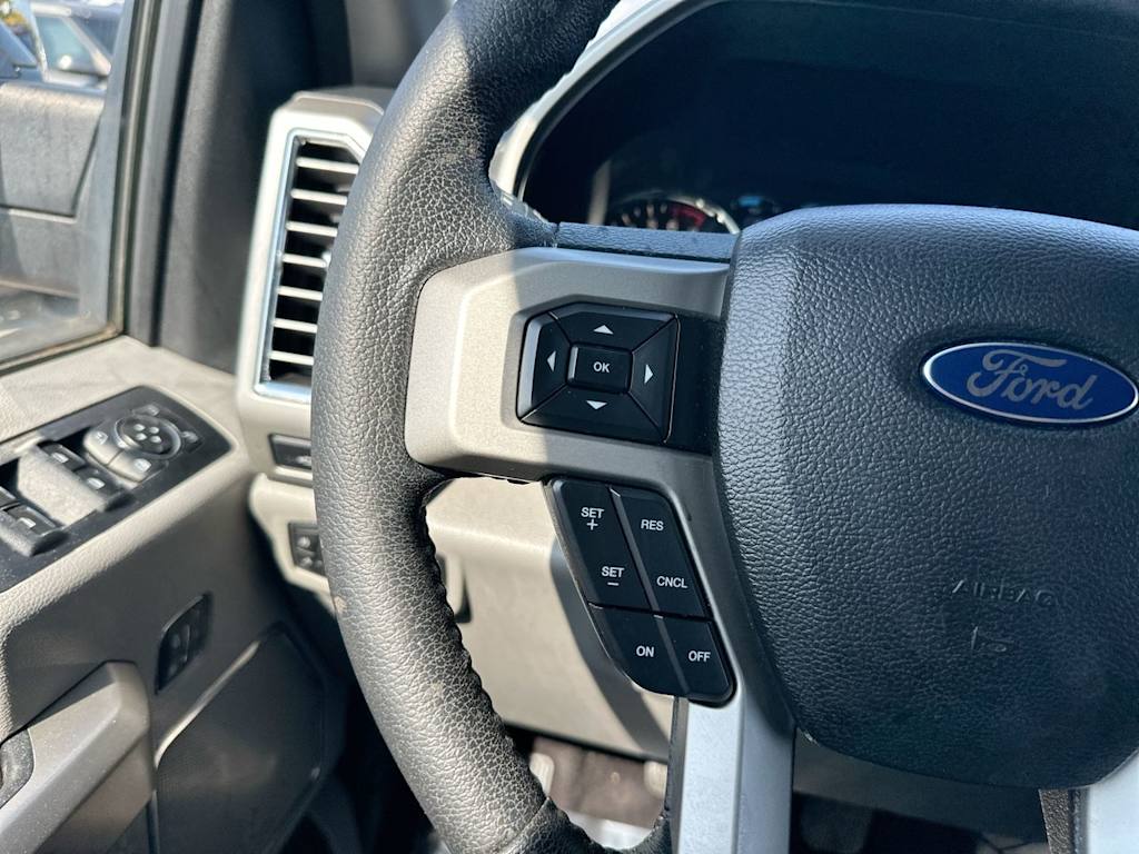 Thumbnail: 2016 Ford F-150 - 32