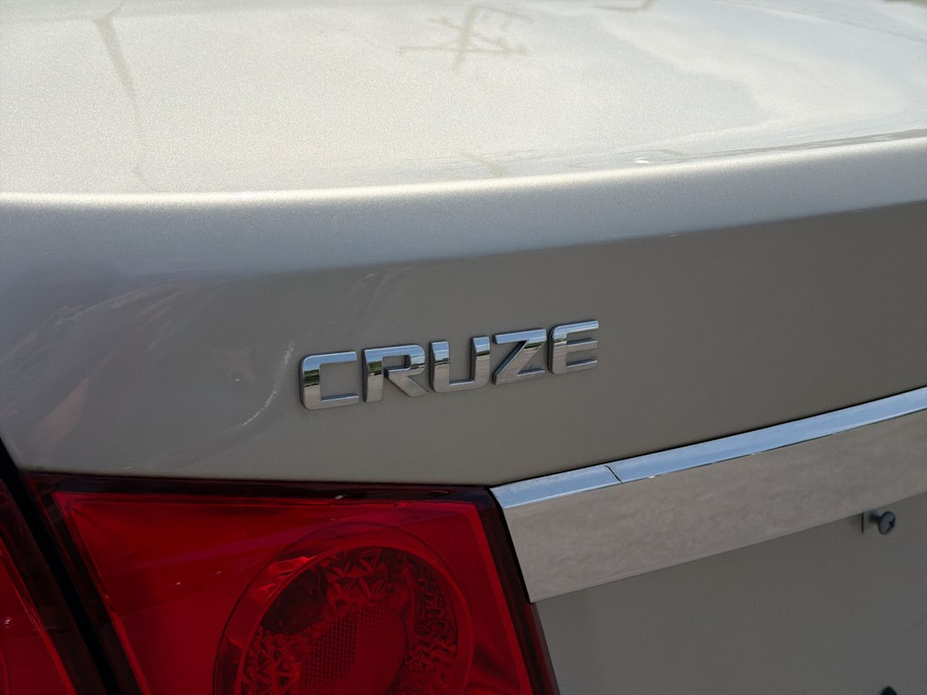 Thumbnail: 2013 Chevrolet Cruze - 7