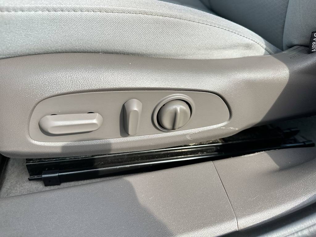 Thumbnail: 2016 Chevrolet Malibu - 30