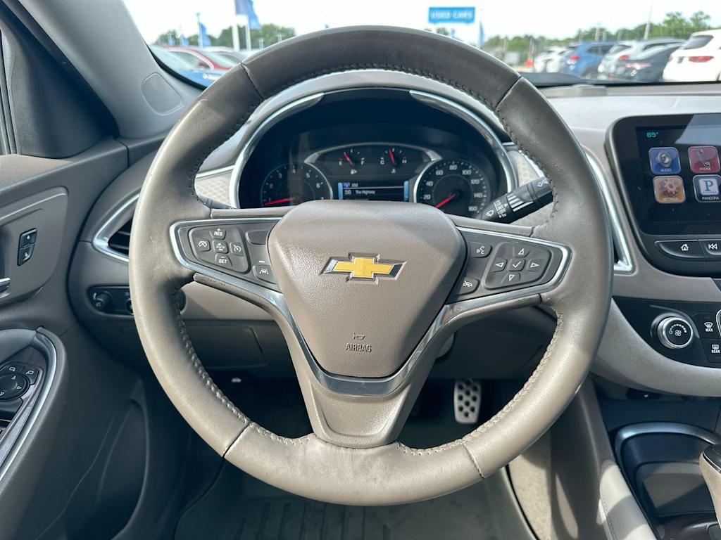 Thumbnail: 2016 Chevrolet Malibu - 9