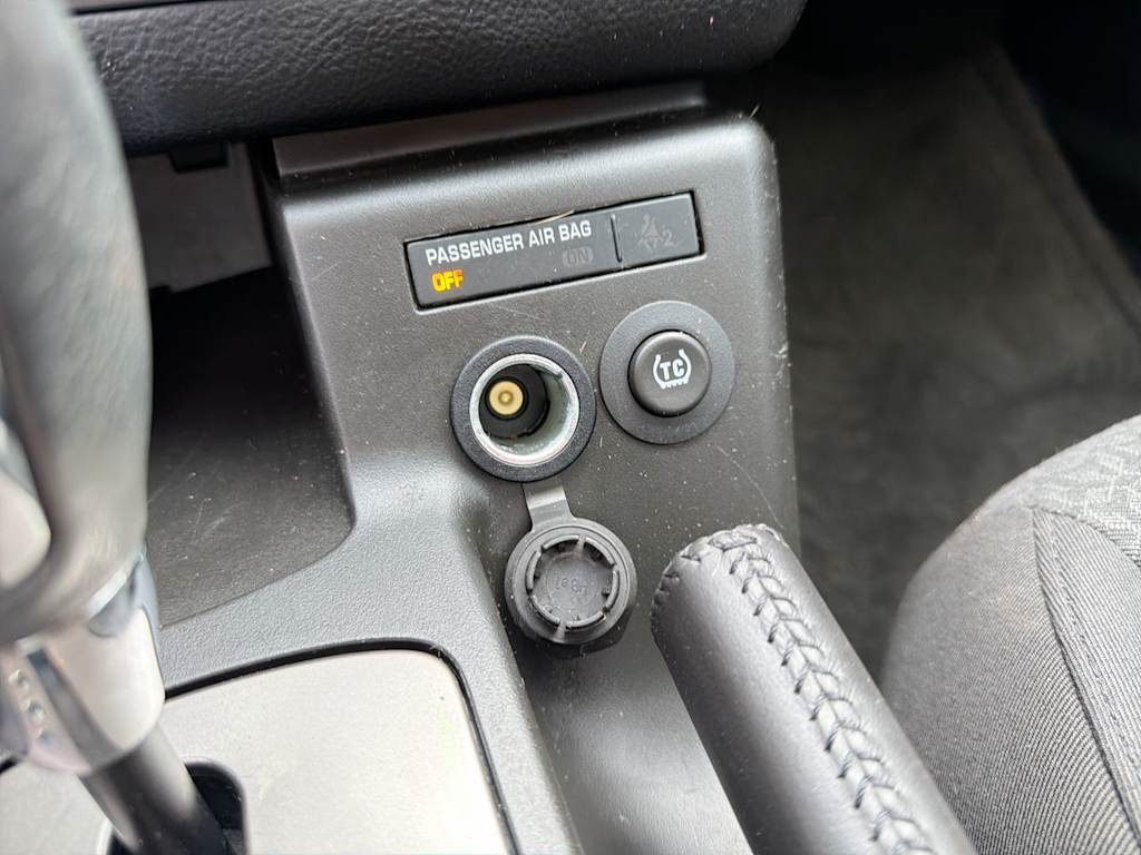 Thumbnail: 2009 Pontiac G6 - 33
