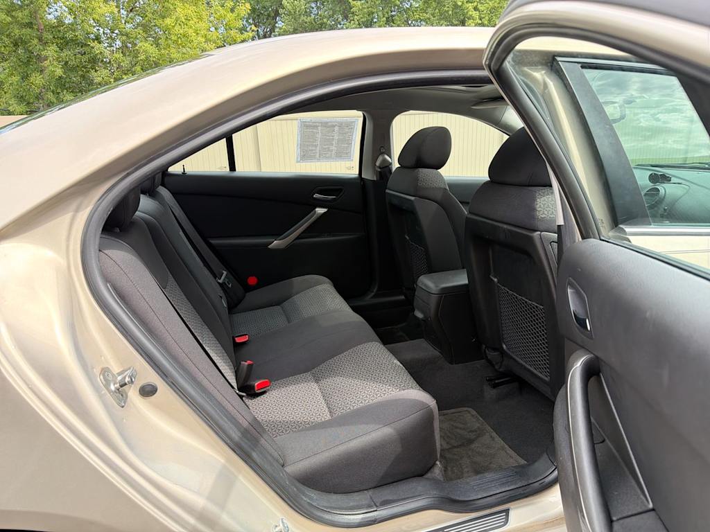 Thumbnail: 2009 Pontiac G6 - 30