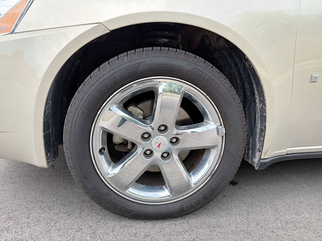 Thumbnail: 2009 Pontiac G6 - 8