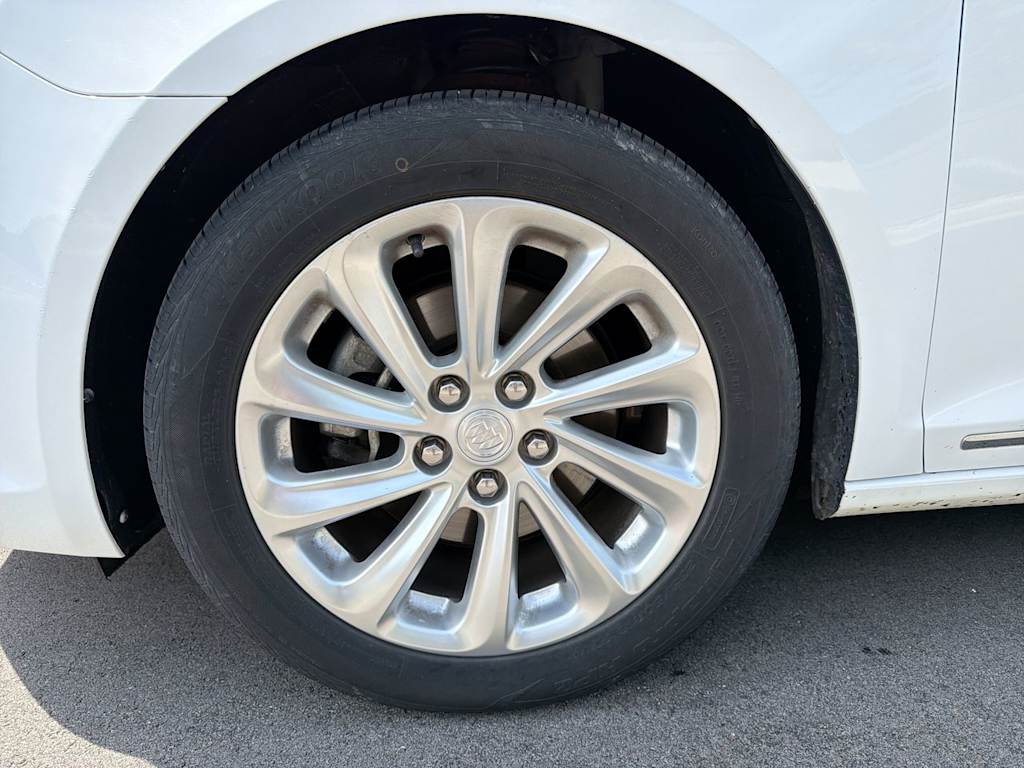 Thumbnail: 2014 Buick LaCrosse - 8
