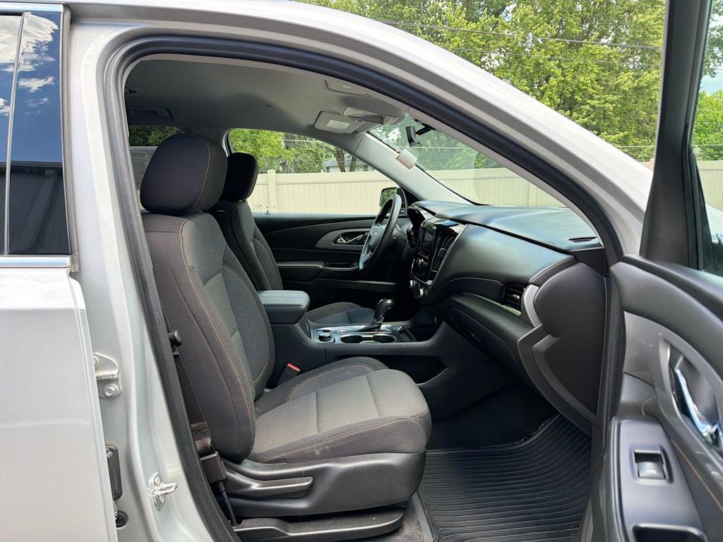 Thumbnail: 2020 Chevrolet Traverse - 11