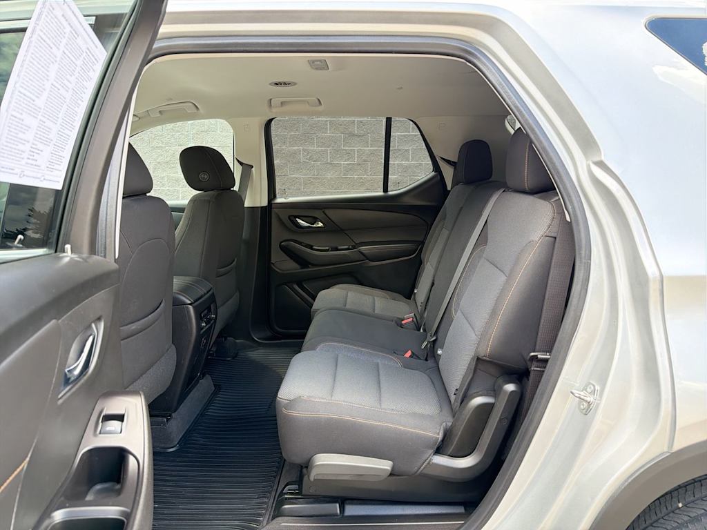 Thumbnail: 2020 Chevrolet Traverse - 29