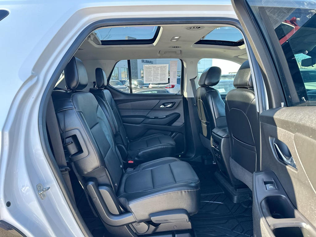 2018 Chevrolet Traverse Premier 26