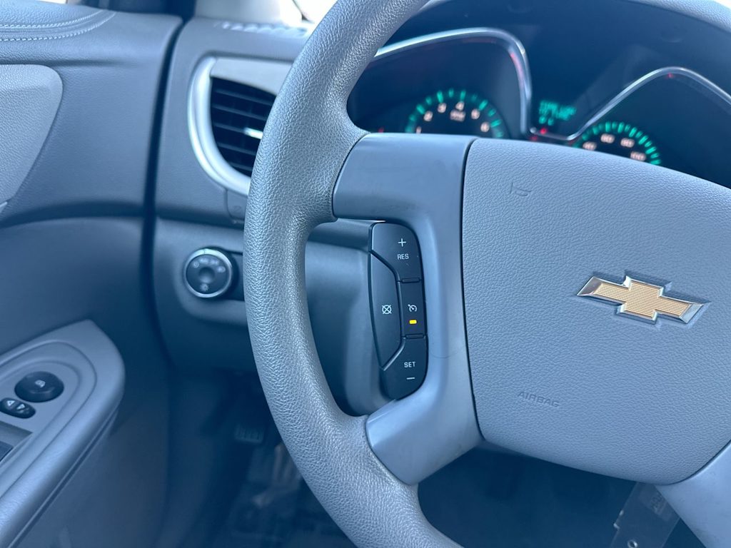 Thumbnail: 2017 Chevrolet Traverse - 35