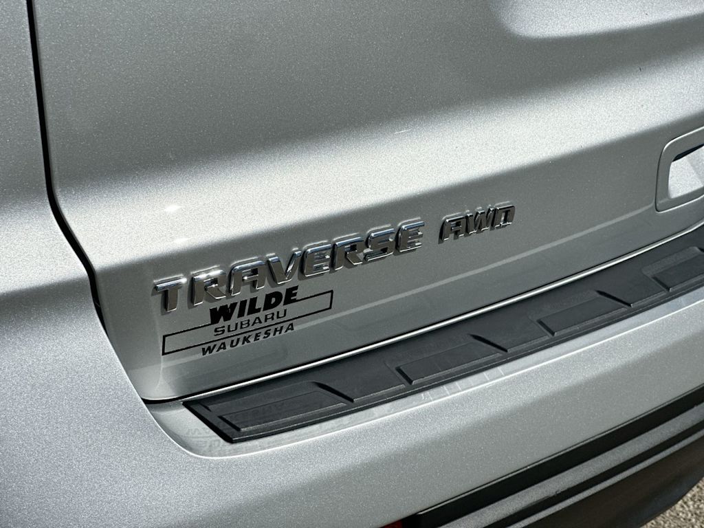 Thumbnail: 2017 Chevrolet Traverse - 7