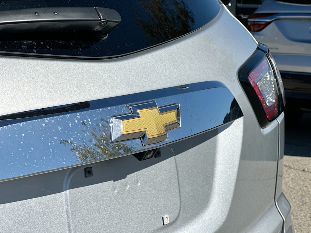 Thumbnail: 2017 Chevrolet Traverse - 29