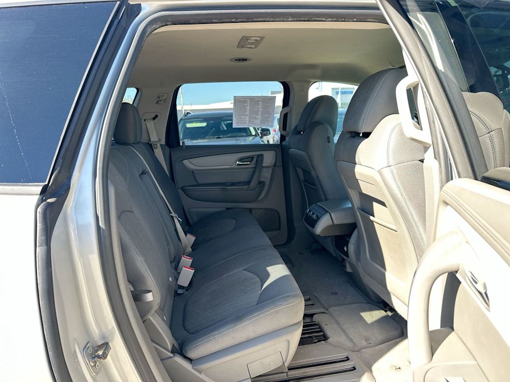 Thumbnail: 2017 Chevrolet Traverse - 32