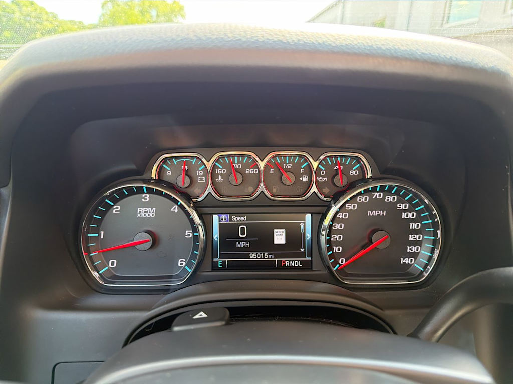 Thumbnail: 2019 Chevrolet Tahoe - 14