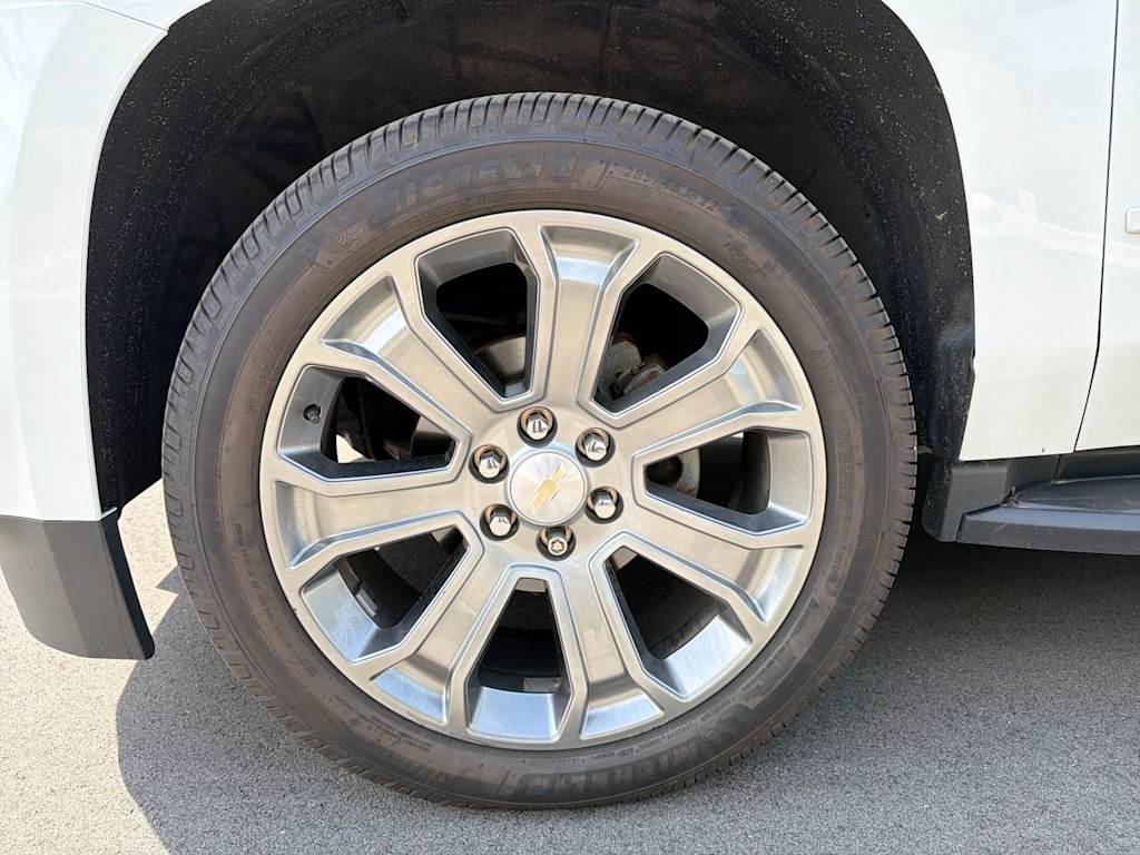 Thumbnail: 2019 Chevrolet Tahoe - 8