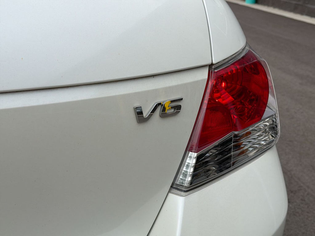 Thumbnail: 2010 Honda Accord - 26