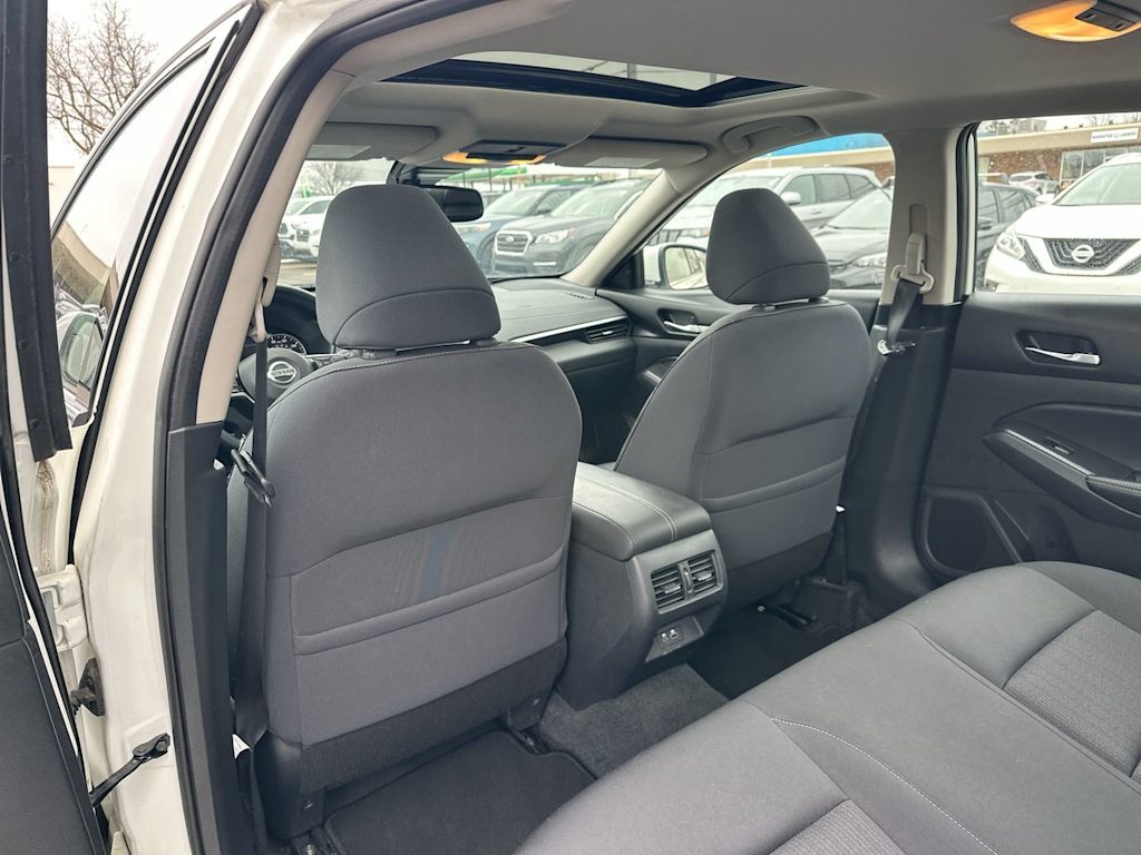 Thumbnail: 2019 Nissan Altima - 11