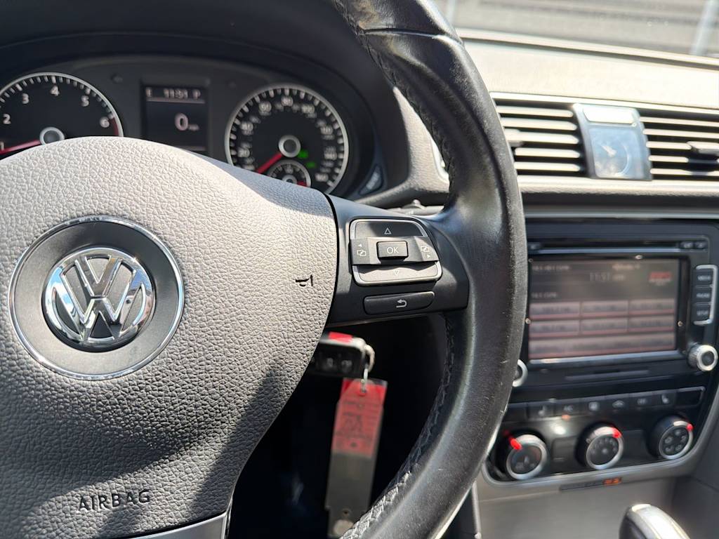 Thumbnail: 2014 Volkswagen Passat - 34
