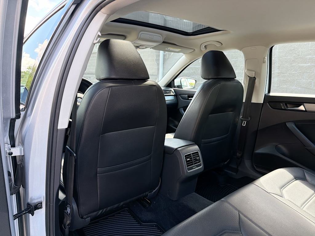 Thumbnail: 2014 Volkswagen Passat - 12