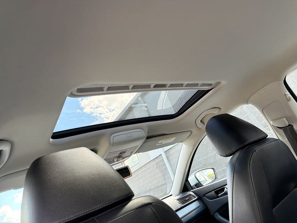Thumbnail: 2014 Volkswagen Passat - 30