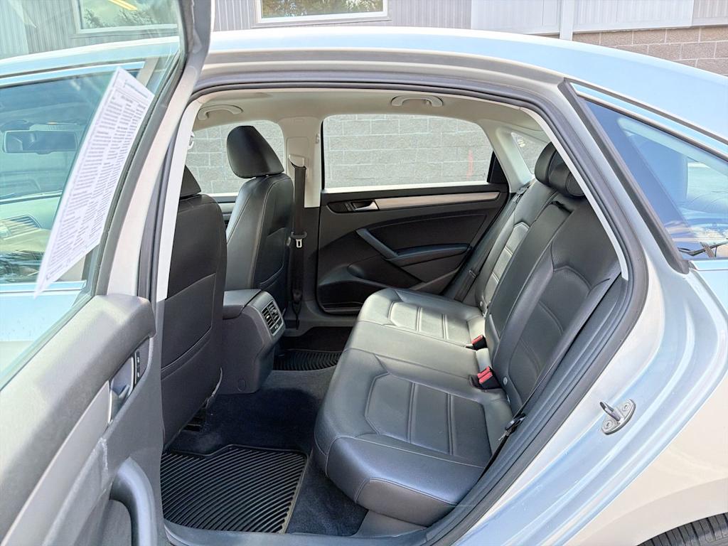 Thumbnail: 2014 Volkswagen Passat - 31