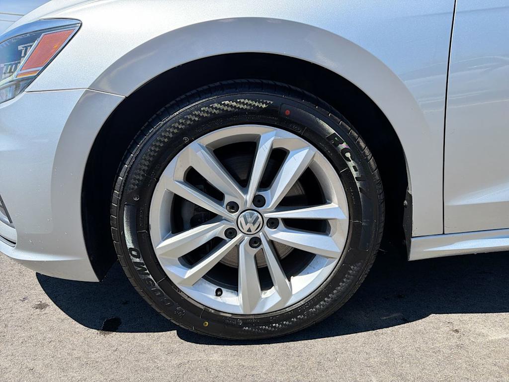 Thumbnail: 2020 Volkswagen Passat - 8