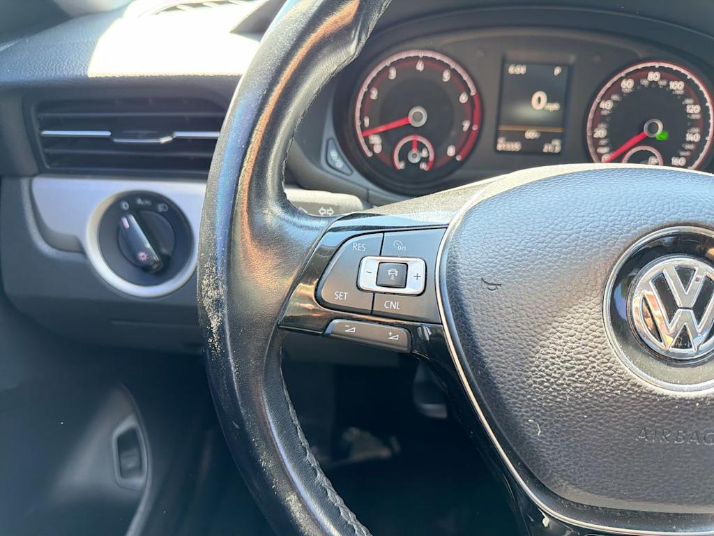 Thumbnail: 2020 Volkswagen Passat - 31