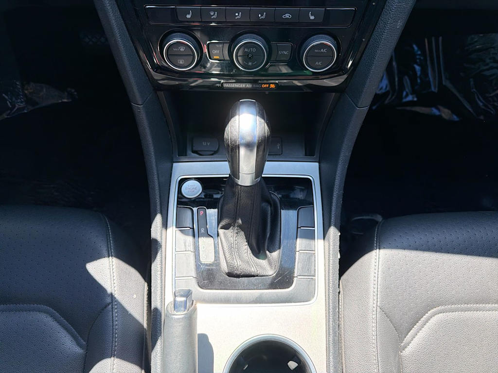 Thumbnail: 2020 Volkswagen Passat - 34
