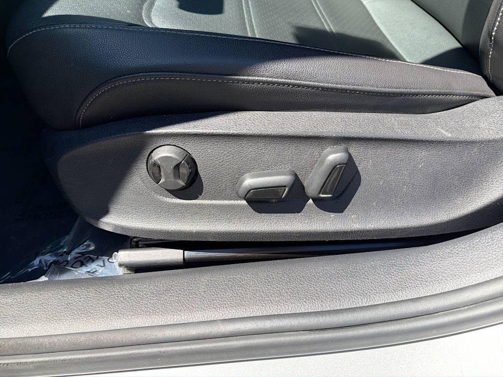 Thumbnail: 2020 Volkswagen Passat - 28