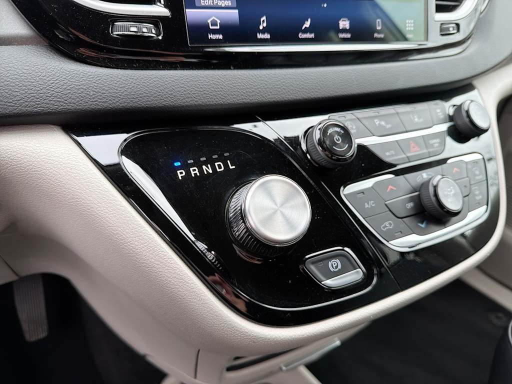 Thumbnail: 2024 Chrysler Pacifica - 34