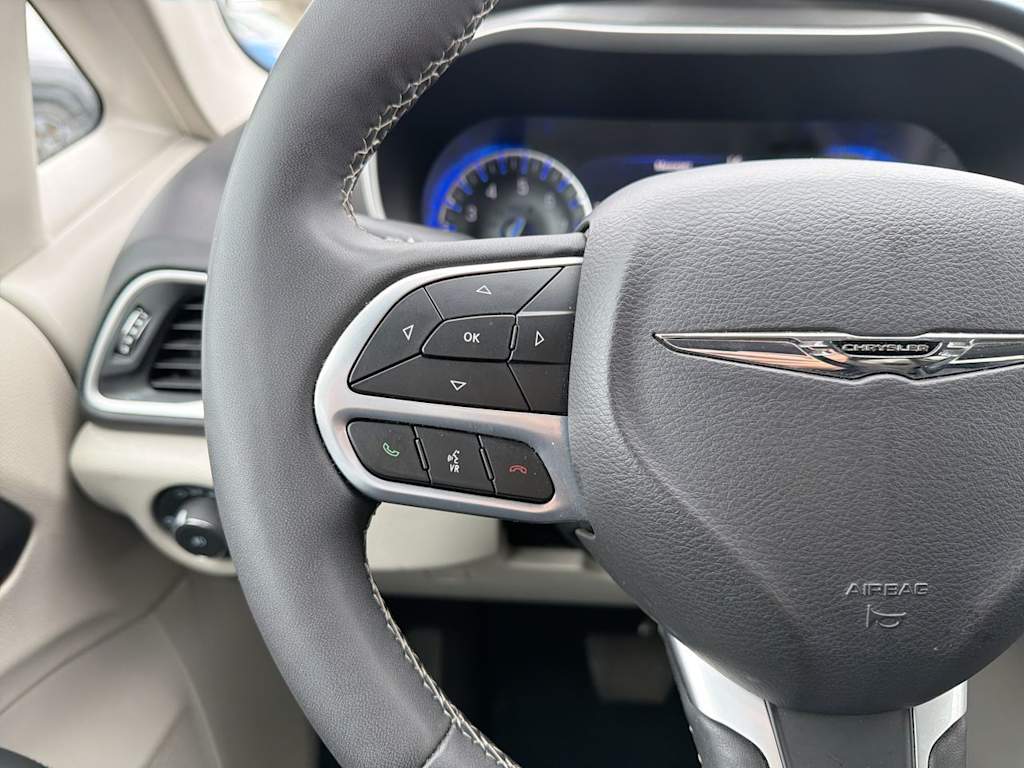Thumbnail: 2024 Chrysler Pacifica - 31