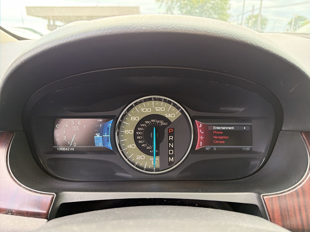 Thumbnail: 2011 Ford Edge - 15