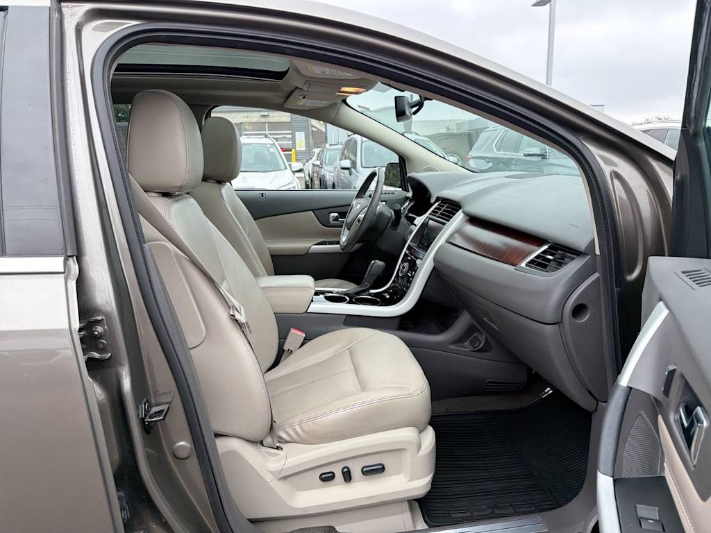 Thumbnail: 2013 Ford Edge - 11