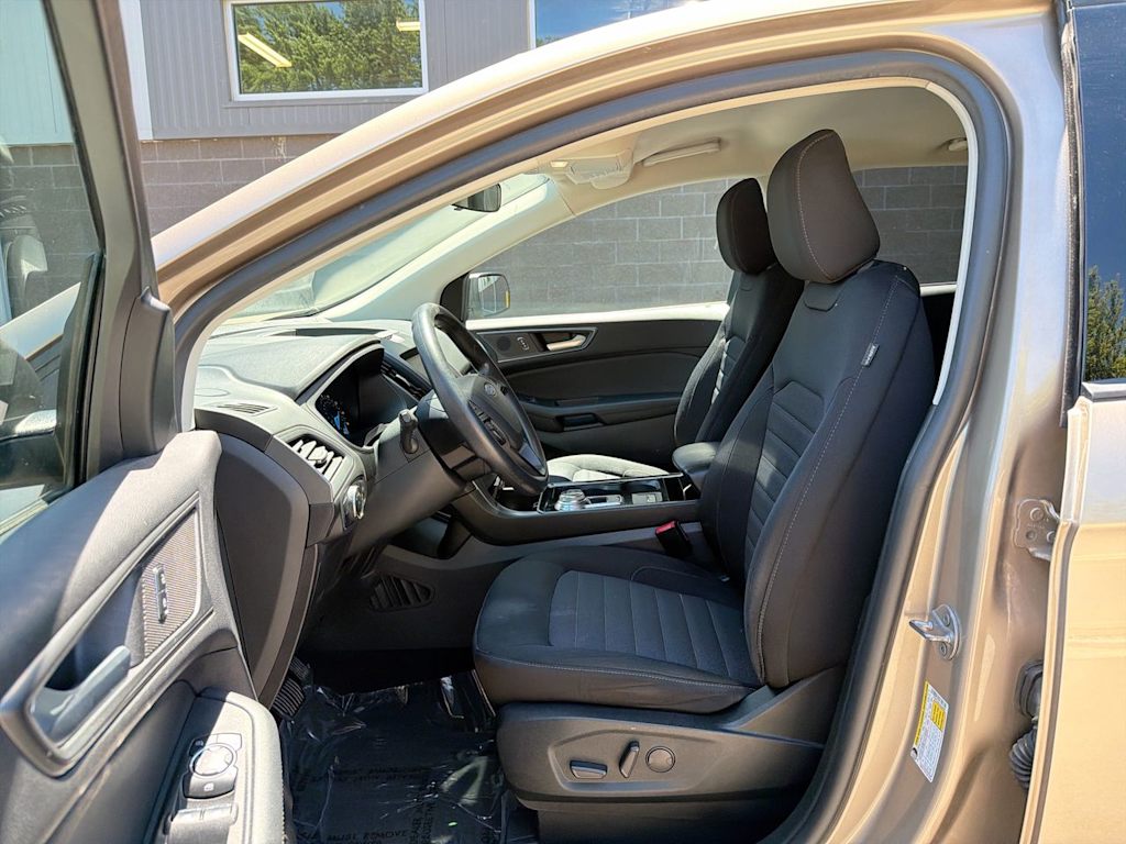 Thumbnail: 2020 Ford Edge - 10